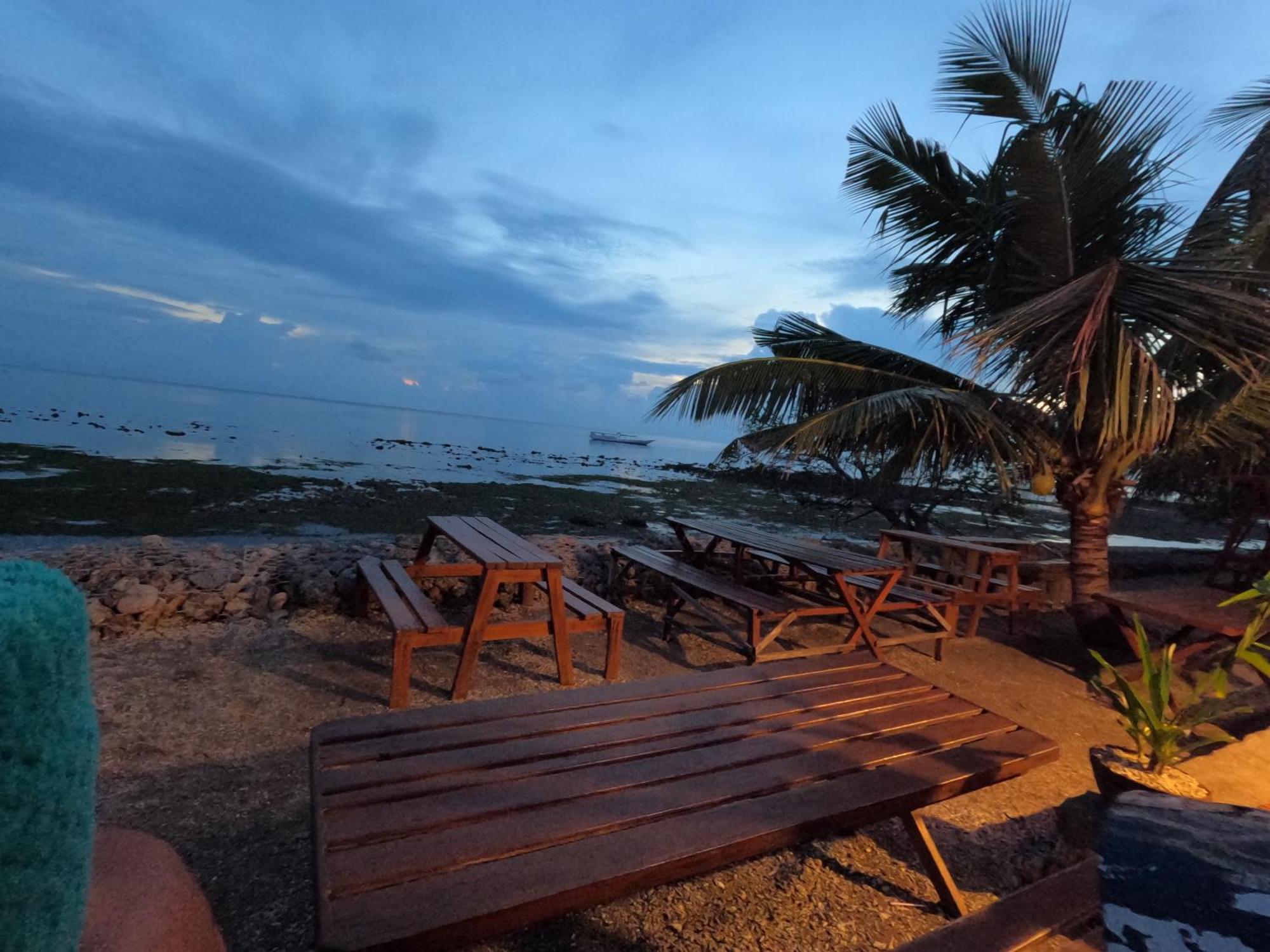 Maryan Moyo Bungalows & Resto Moyo Island Luaran gambar